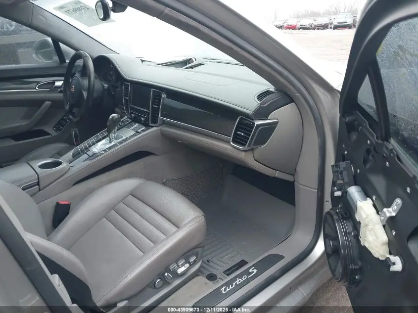 2012 PORSCHE PANAMERA TURBO S