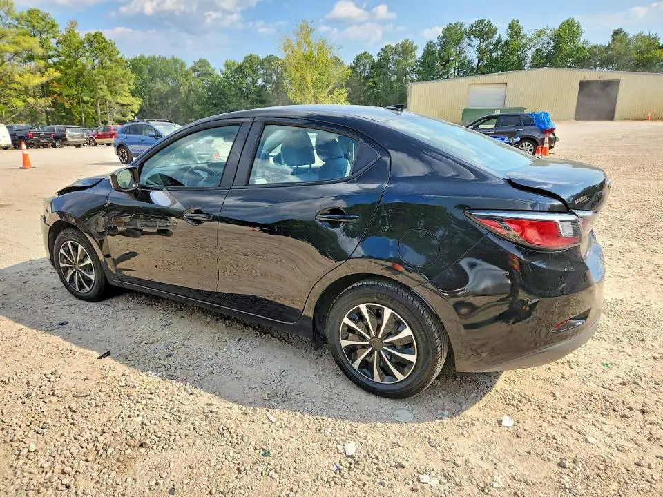 2019 TOYOTA YARIS L  