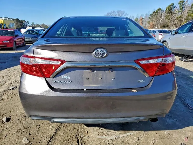 2015 TOYOTA CAMRY LE  