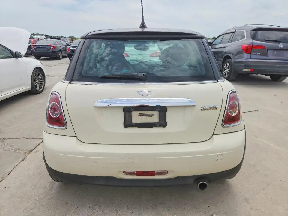 2013 MINI COOPER   
