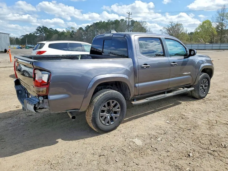 2021 TOYOTA TACOMA SR5 V6  