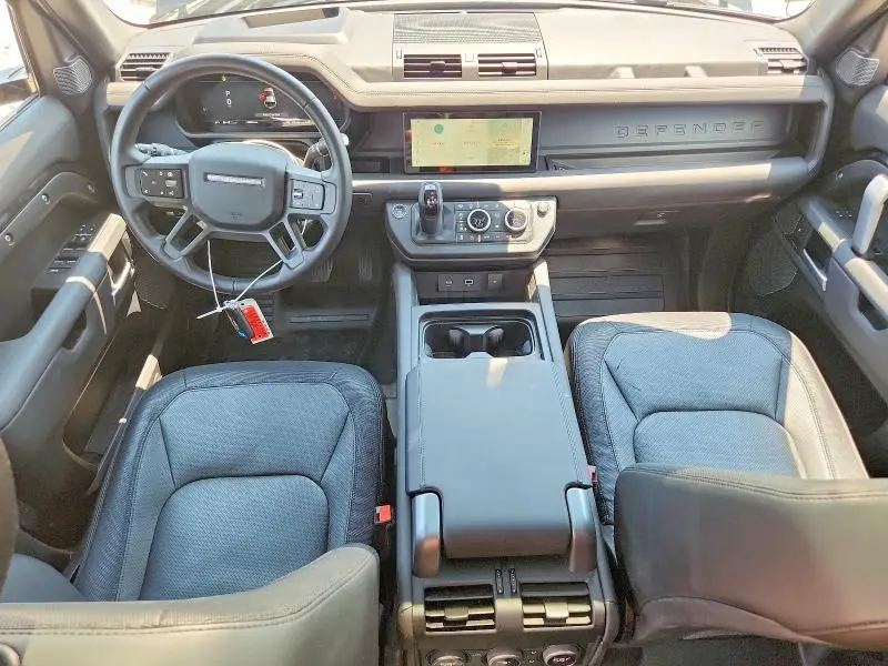 2024 LAND ROVER DEFENDER 110 X-DYNAMIC SE  