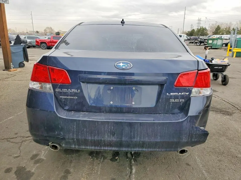 2014 SUBARU LEGACY 3.6R LIMITED  