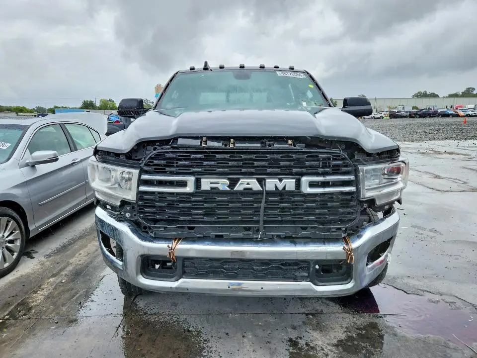 2024 RAM 3500 LARAMIE 4WD 6.7L V8 TDSL
