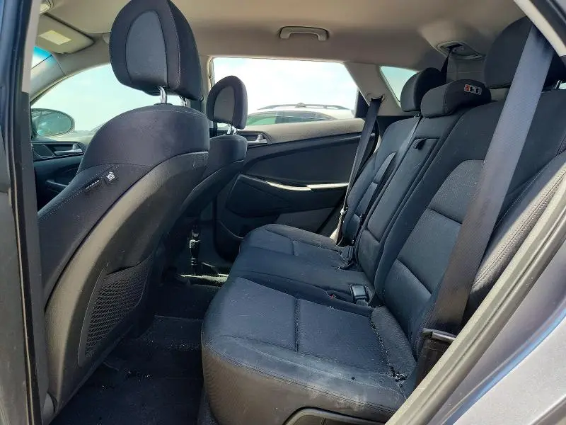 2017 HYUNDAI TUCSON SE  
