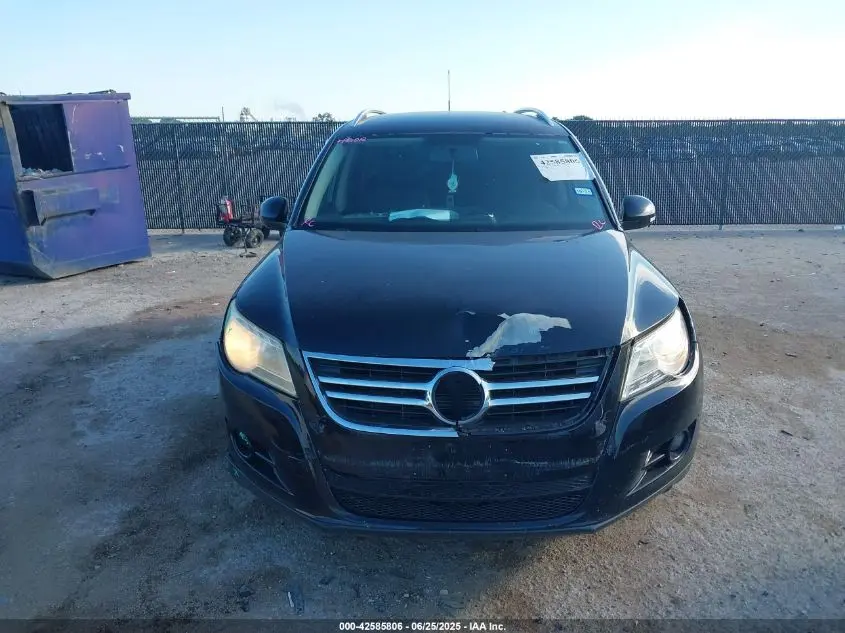 2011 VOLKSWAGEN TIGUAN SE