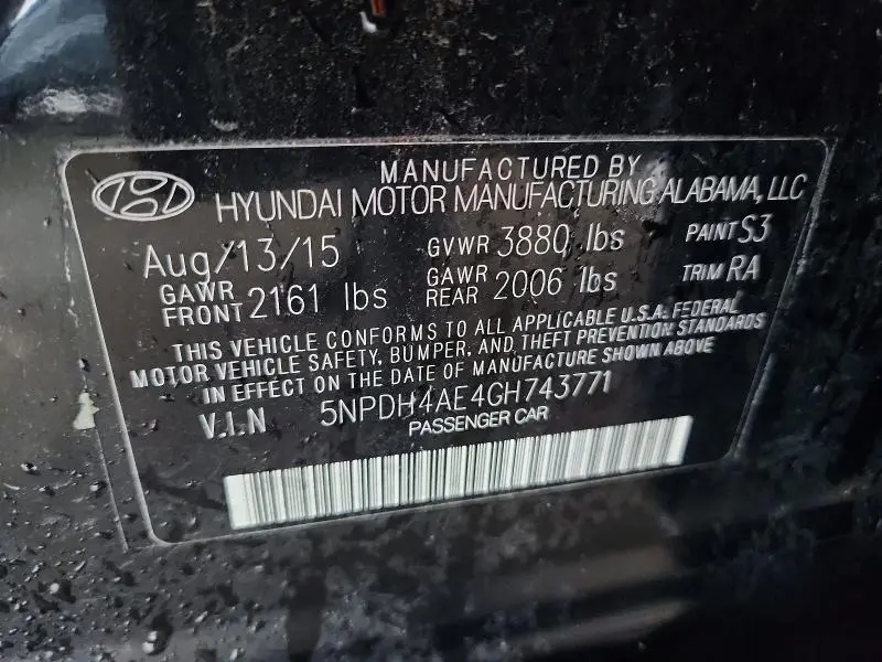 2016 HYUNDAI ELANTRA SE  