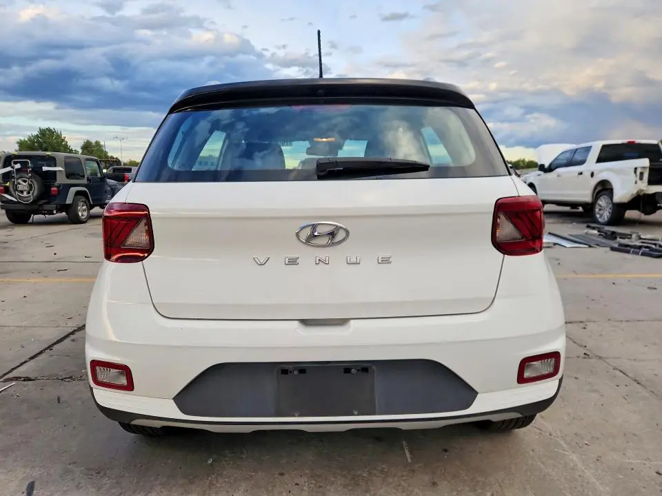 2023 HYUNDAI VENUE LIMITED  