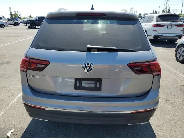 2021 VOLKSWAGEN TIGUAN SE  