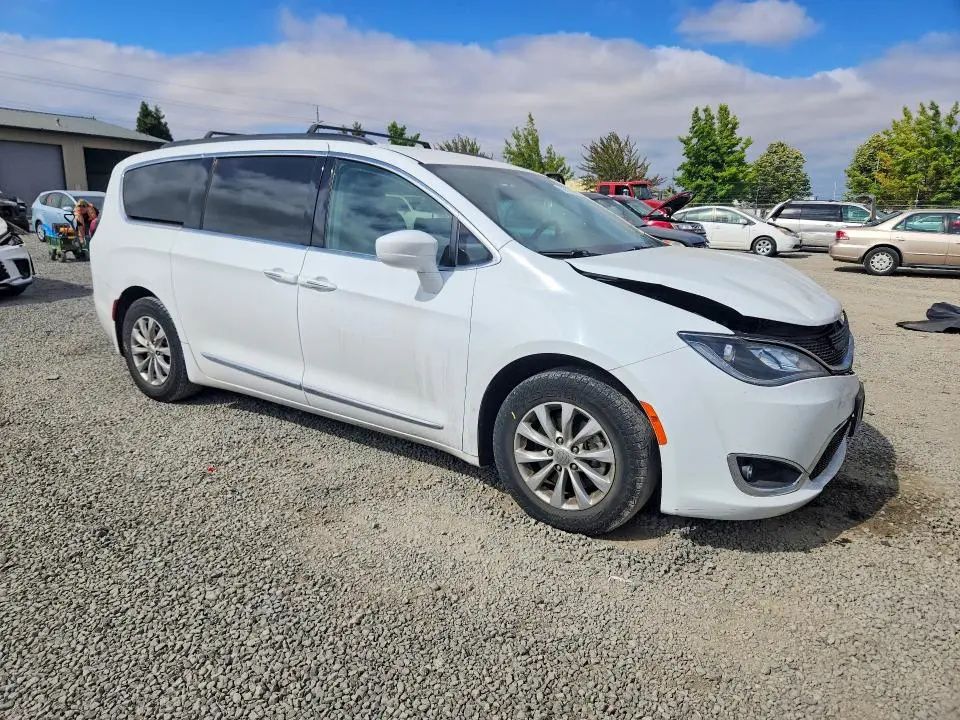 2017 CHRYSLER PACIFICA TOURING L  