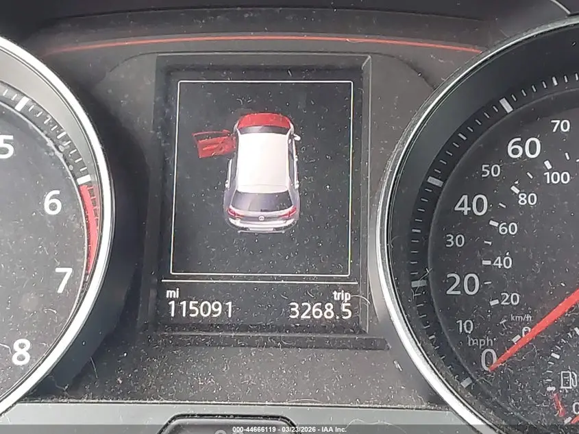 2015 VOLKSWAGEN GOLF GTI 2.0T SE 4-DOOR