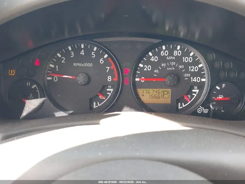 2010 NISSAN FRONTIER SE