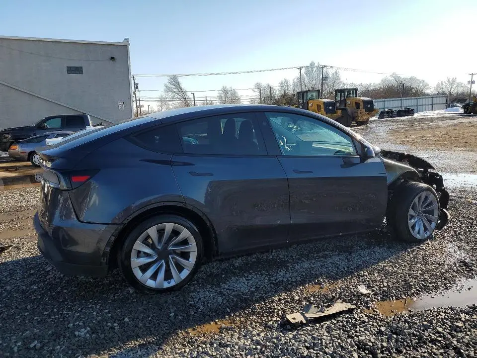 2026 TESLA MODEL Y   