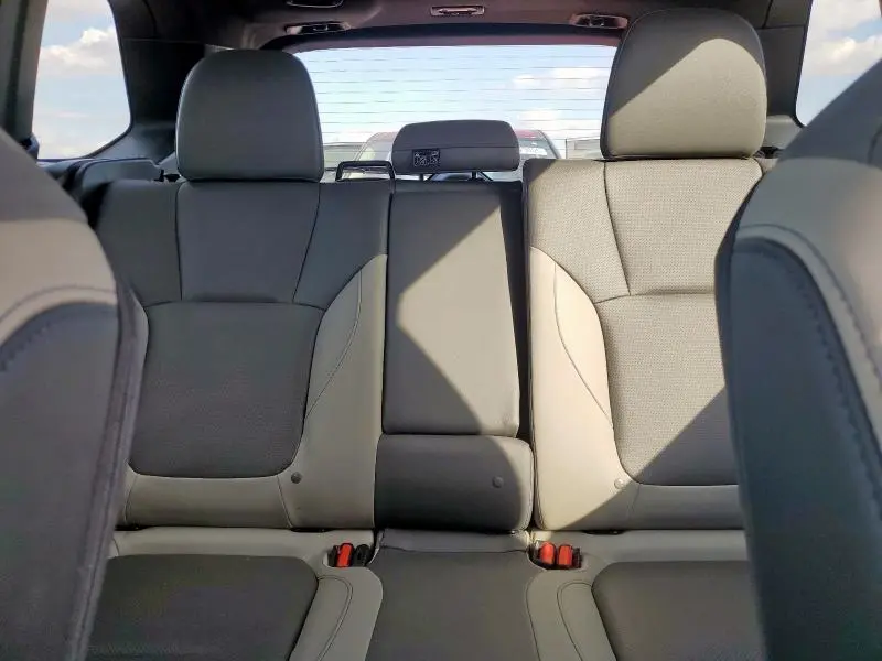 2025 SUBARU FORESTER LIMITED  