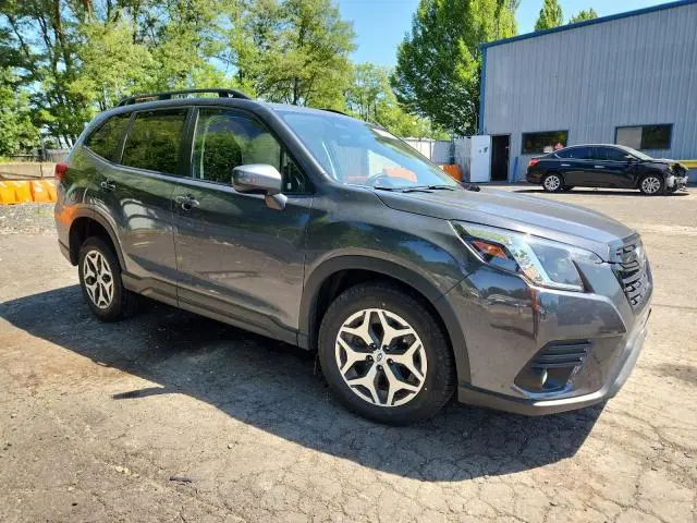 2024 SUBARU FORESTER PREMIUM  