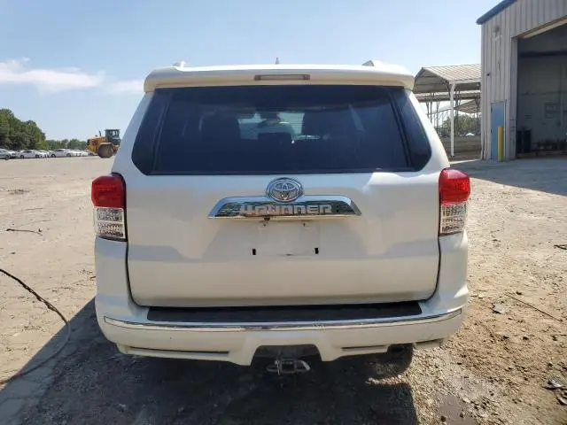 2011 TOYOTA 4RUNNER SR5  