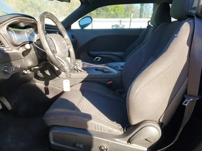 2016 DODGE CHALLENGER SXT  