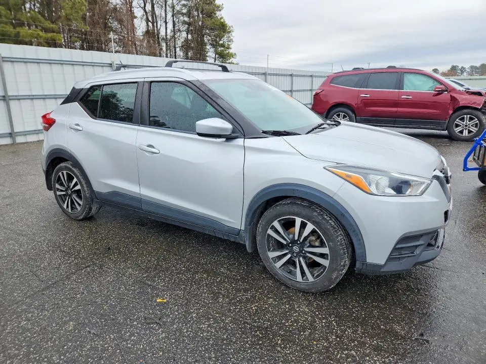 2020 NISSAN KICKS SV  