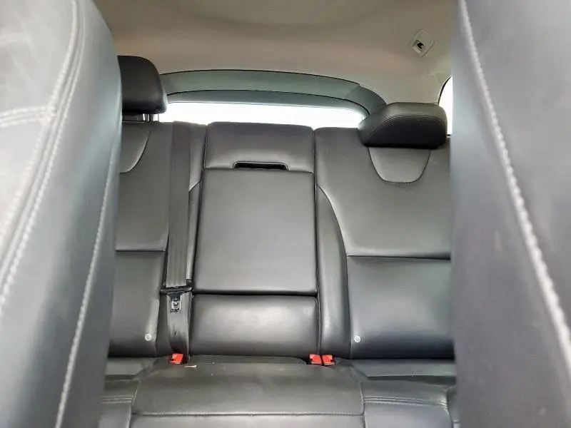 2016 VOLVO XC60 T5 PLATINUM  