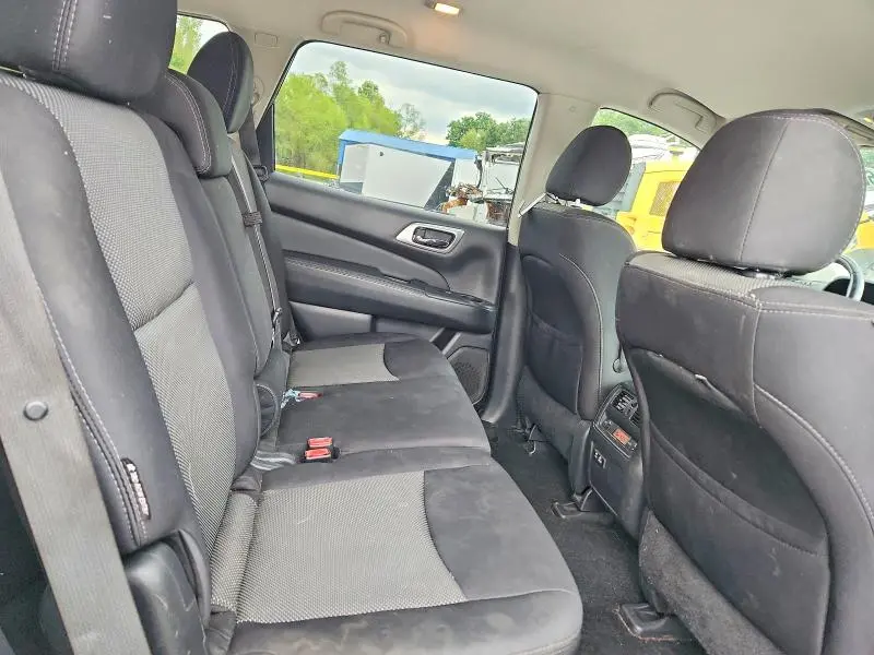 2019 NISSAN PATHFINDER SV  