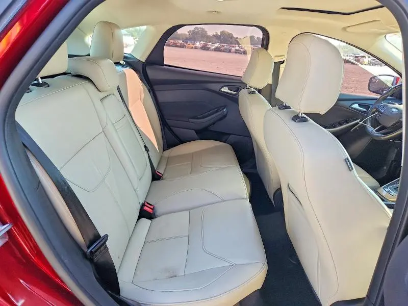 2015 FORD FOCUS TITANIUM  