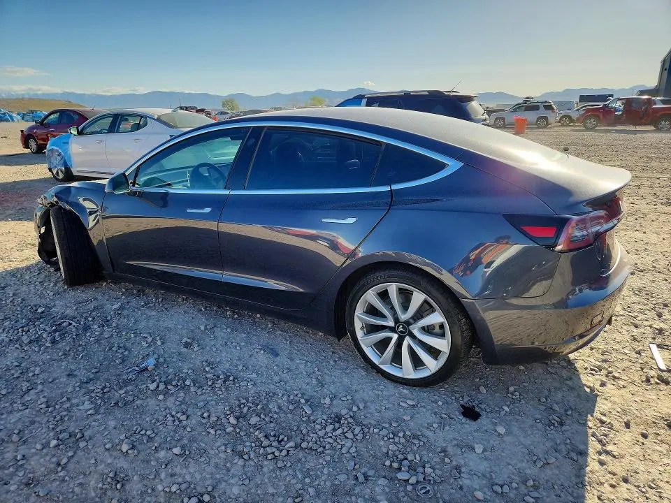2018 TESLA MODEL 3   