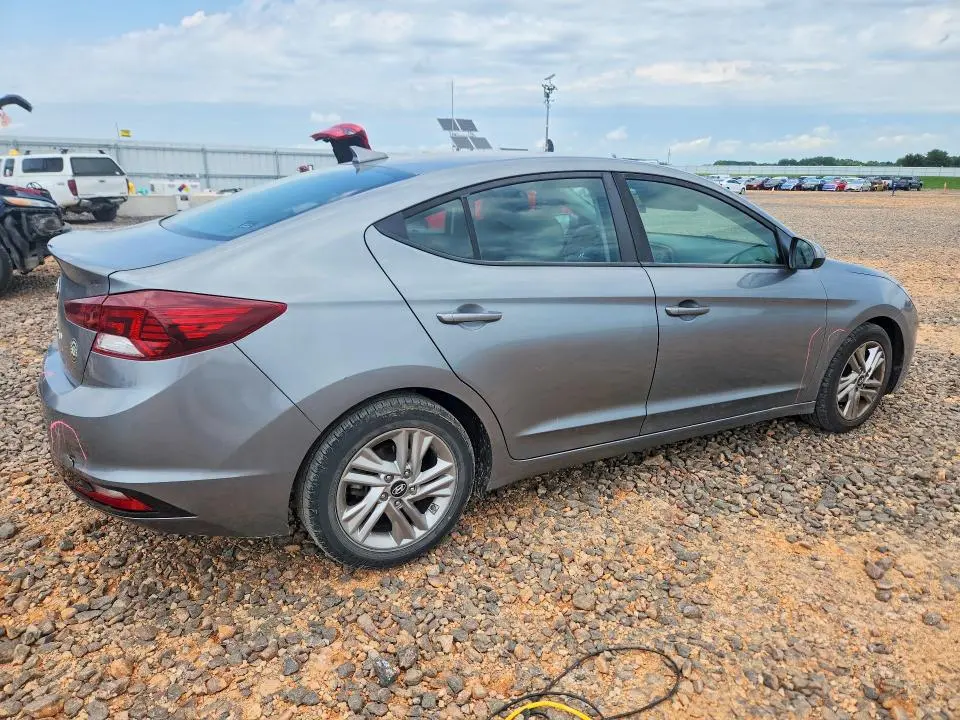2019 HYUNDAI ELANTRA SEL  