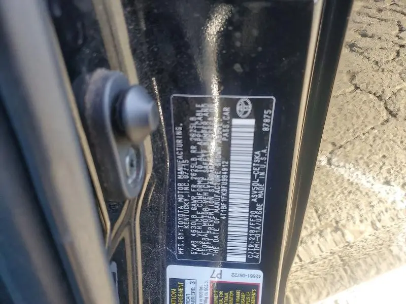 2015 TOYOTA CAMRY SE  