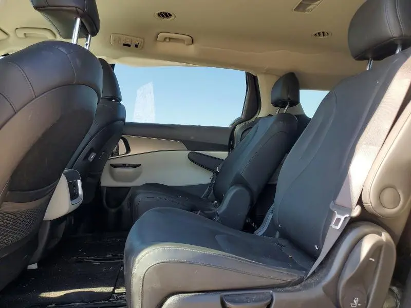 2023 KIA CARNIVAL LX  