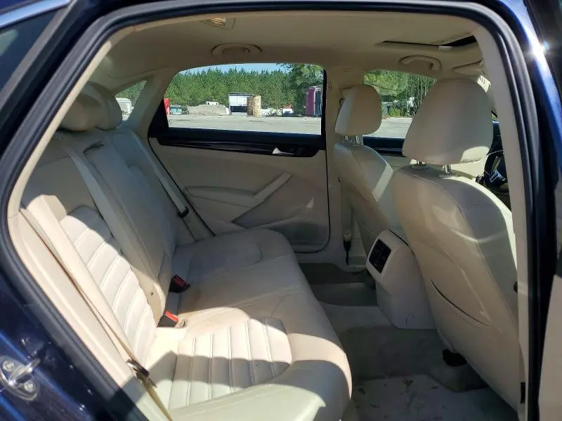 2015 VOLKSWAGEN PASSAT SEL  