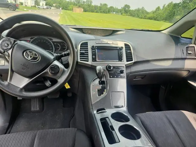 2013 TOYOTA VENZA LE  
