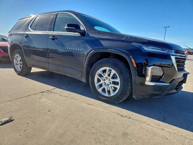 2023 CHEVROLET TRAVERSE LS  
