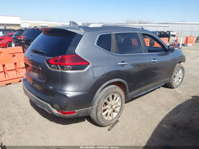 2017 NISSAN ROGUE SV