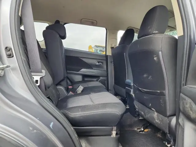 2018 MITSUBISHI OUTLANDER SE  