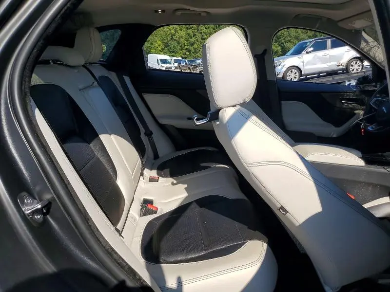 2019 JAGUAR F-PACE S  