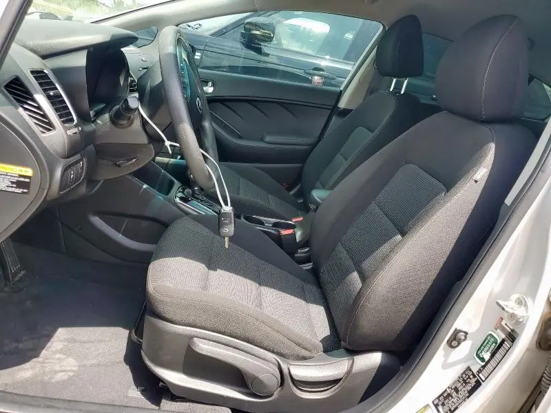 2017 KIA FORTE LX  