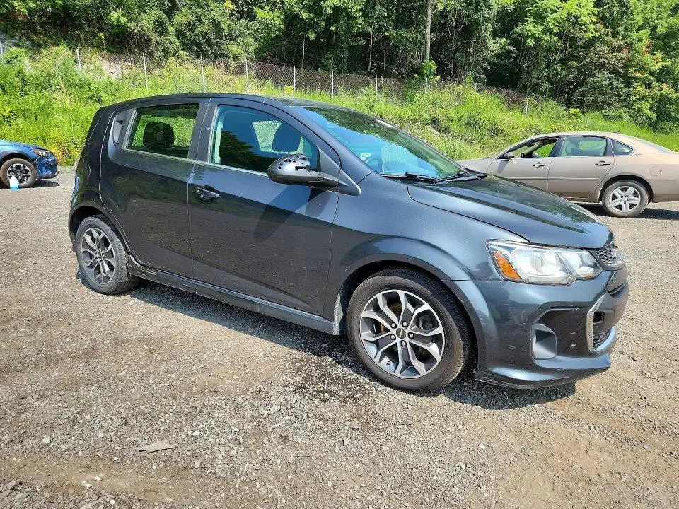 2017 CHEVROLET SONIC LT  
