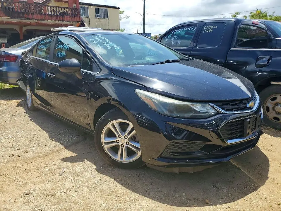 2017 CHEVROLET CRUZE LT  