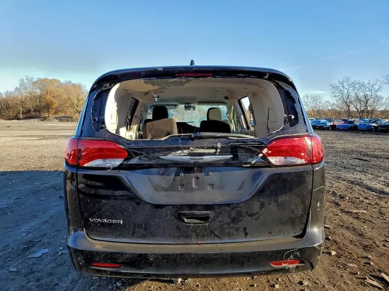 2024 CHRYSLER VOYAGER LX  