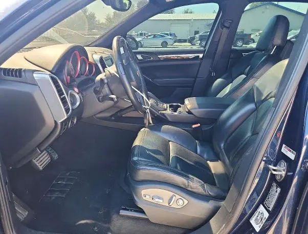 2013 PORSCHE CAYENNE S  