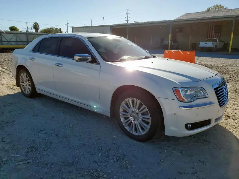 2014 CHRYSLER 300C   