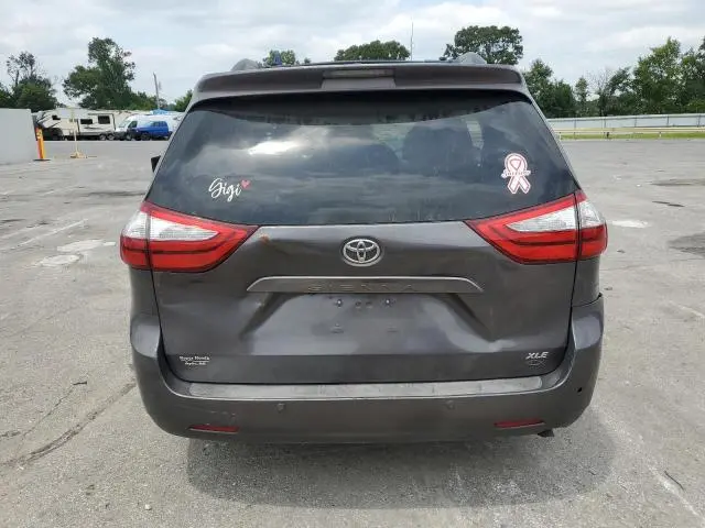 2015 TOYOTA SIENNA XLE  