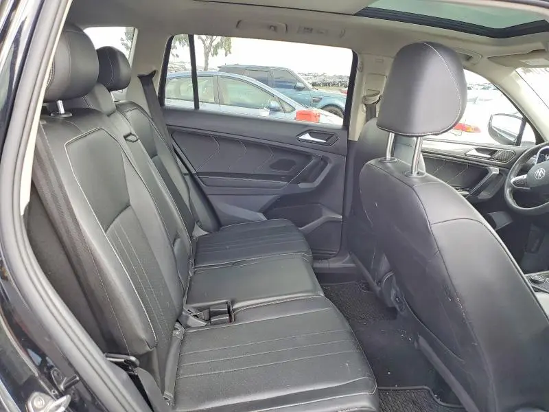 2022 VOLKSWAGEN TIGUAN SE  
