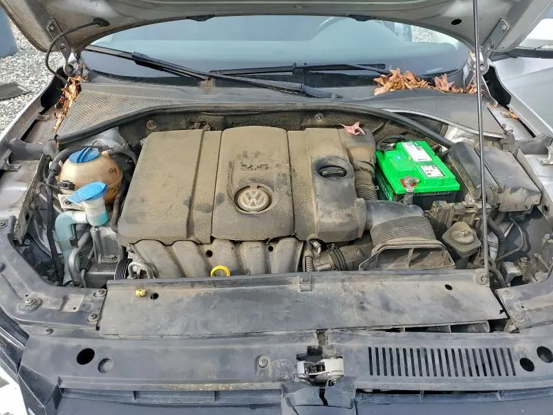 2012 VOLKSWAGEN PASSAT S  