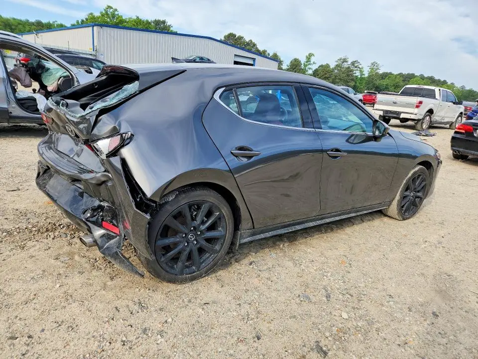 2025 MAZDA 3 PREMIUM  