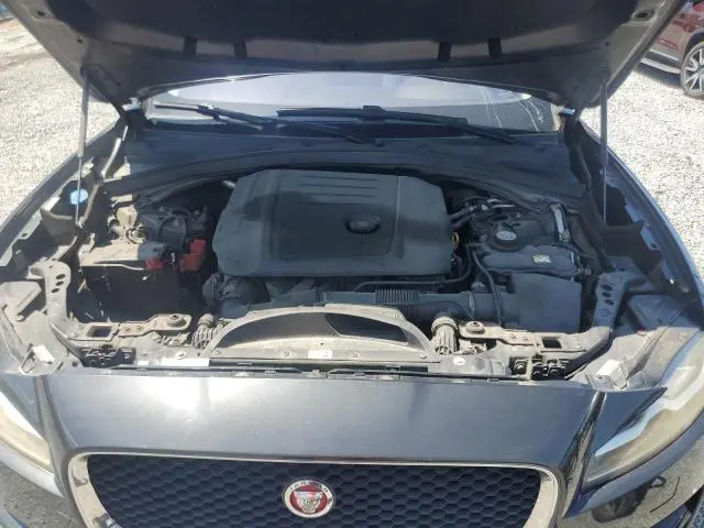 2017 JAGUAR F-PACE PRESTIGE  