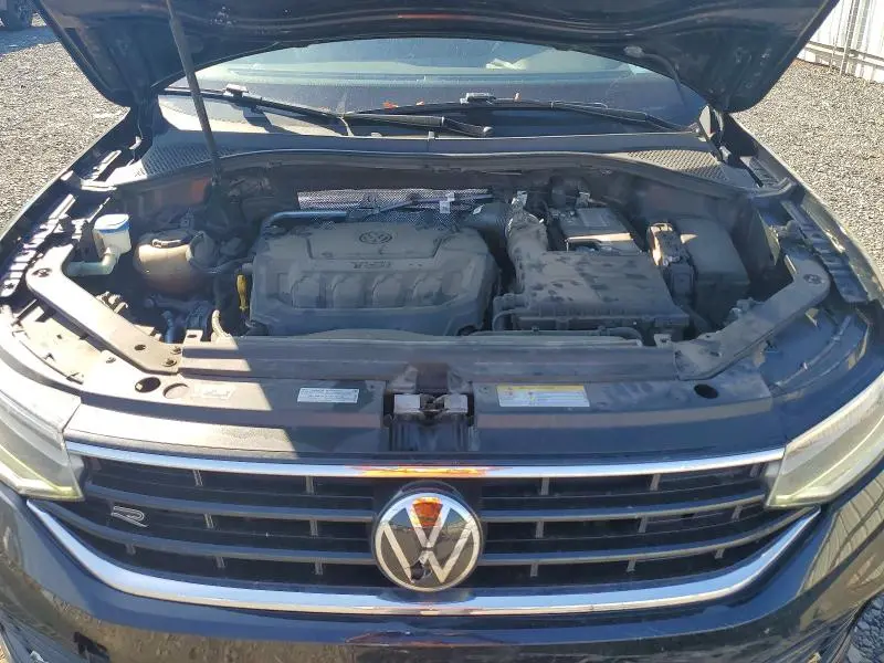 2023 VOLKSWAGEN TIGUAN SE R-LINE BLACK  