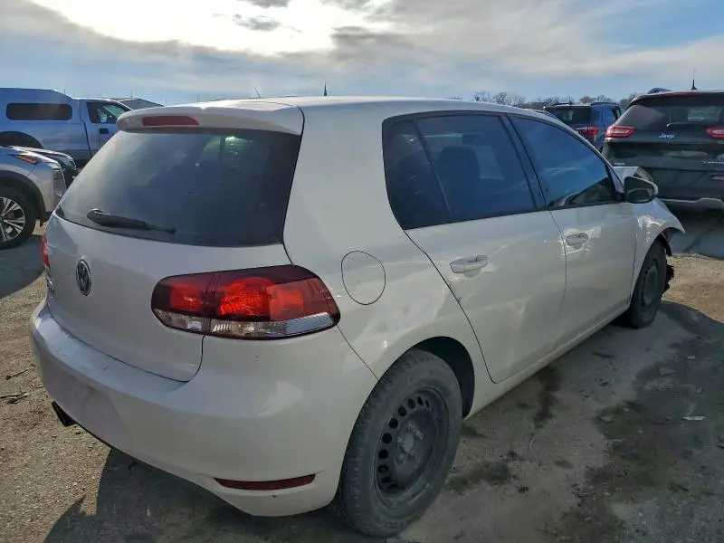 2011 VOLKSWAGEN GOLF   