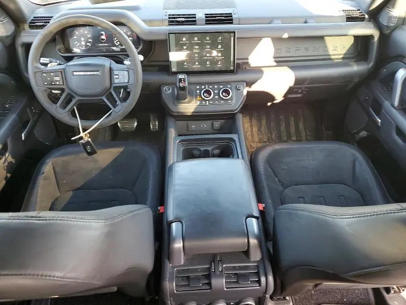 2022 LAND ROVER DEFENDER 110  