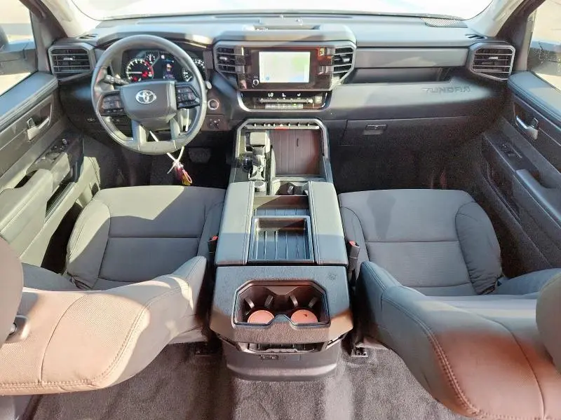 2024 TOYOTA TUNDRA CREWMAX SR  